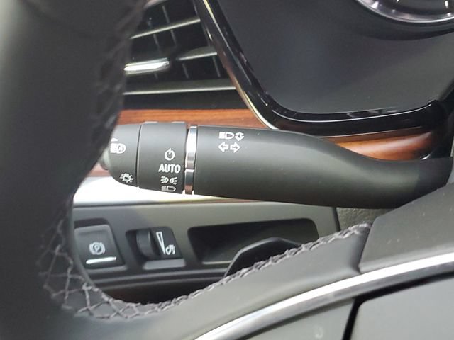 Used 2025 Cadillac XT5 Premium Luxury w/ LPO, Floor Liner Package AWD/4WD image 18