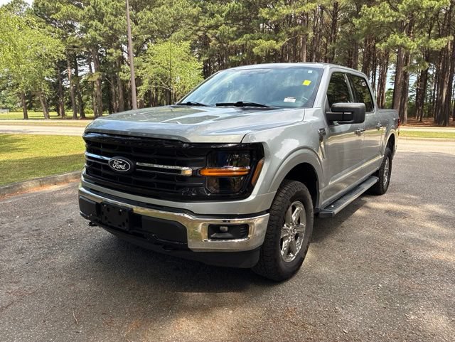 Used 2025 Ford F150 XLT w/ Equipment Group 301A Standard AWD/4WD image 7