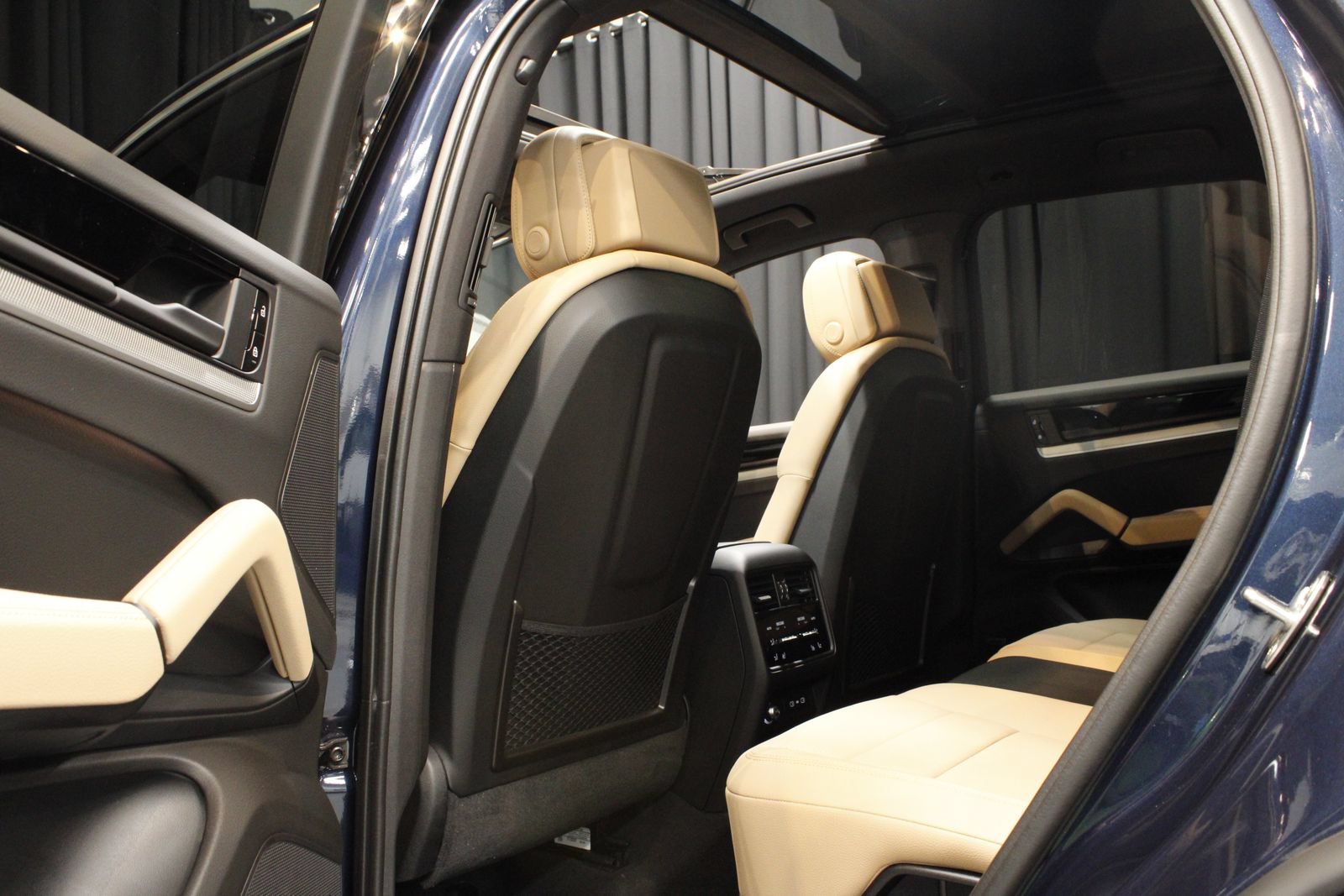 New 2026 Porsche Cayenne AWD/4WD image 23
