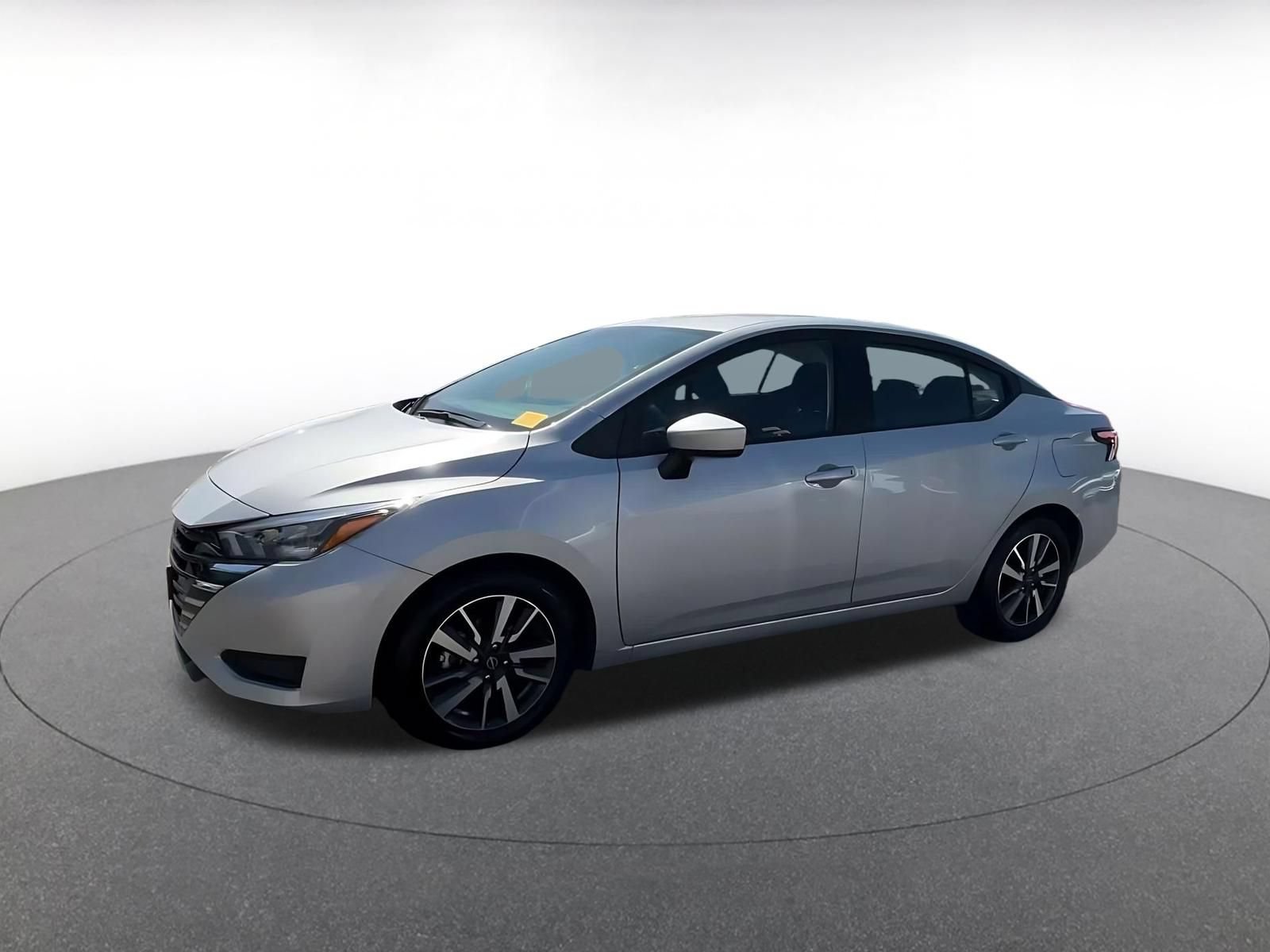 Used 2025 Nissan Versa SV FWD image 7