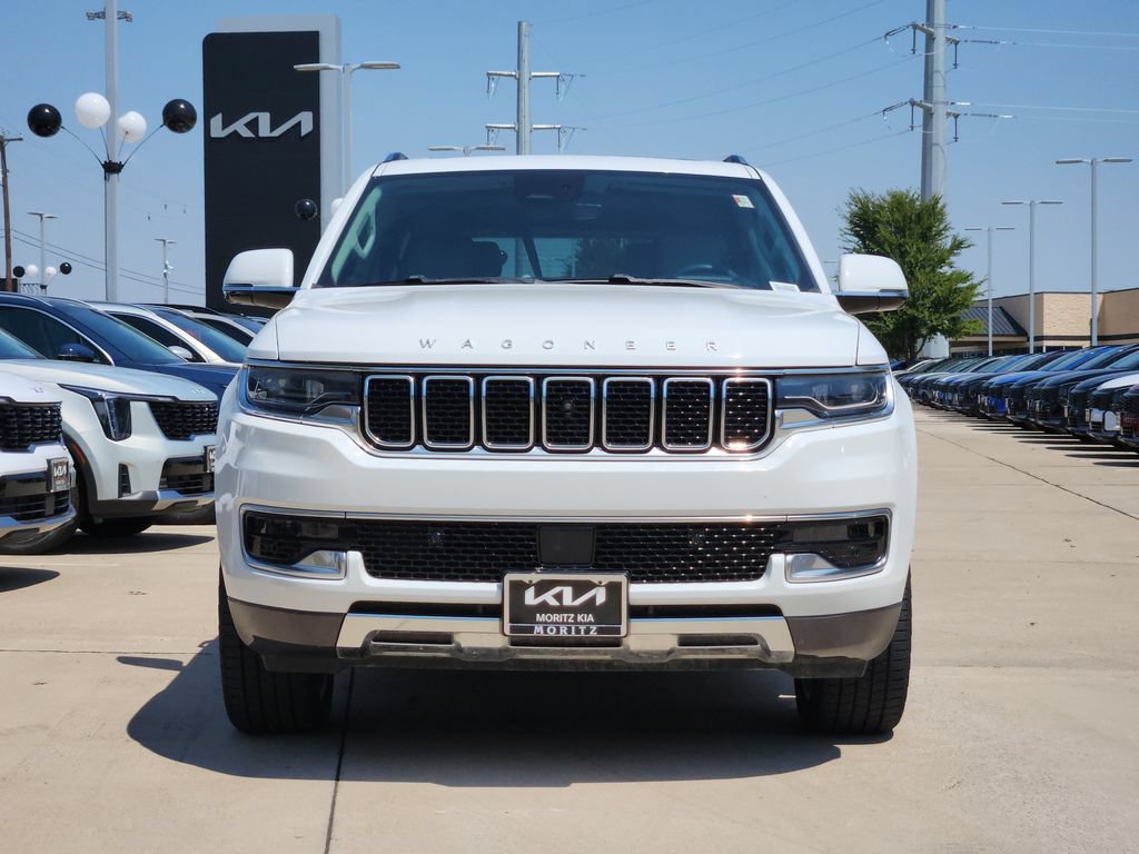 Used 2022 Jeep Wagoneer Series III w/ Premium Group I AWD/4WD image 13