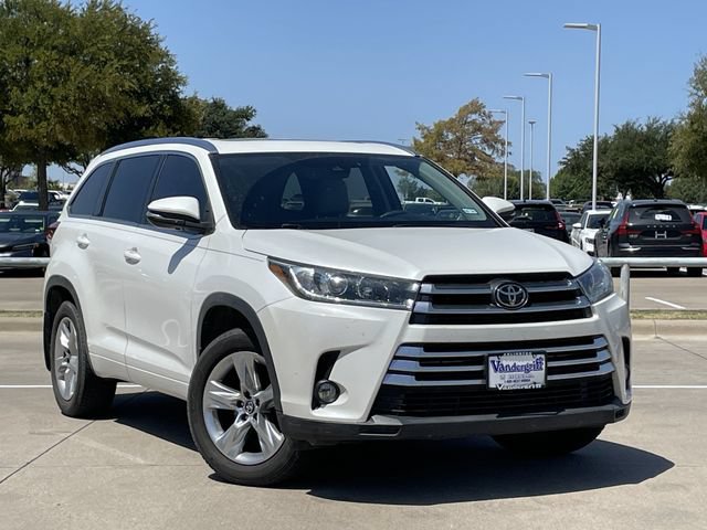 Used 2017 Toyota Highlander Limited FWD image 2