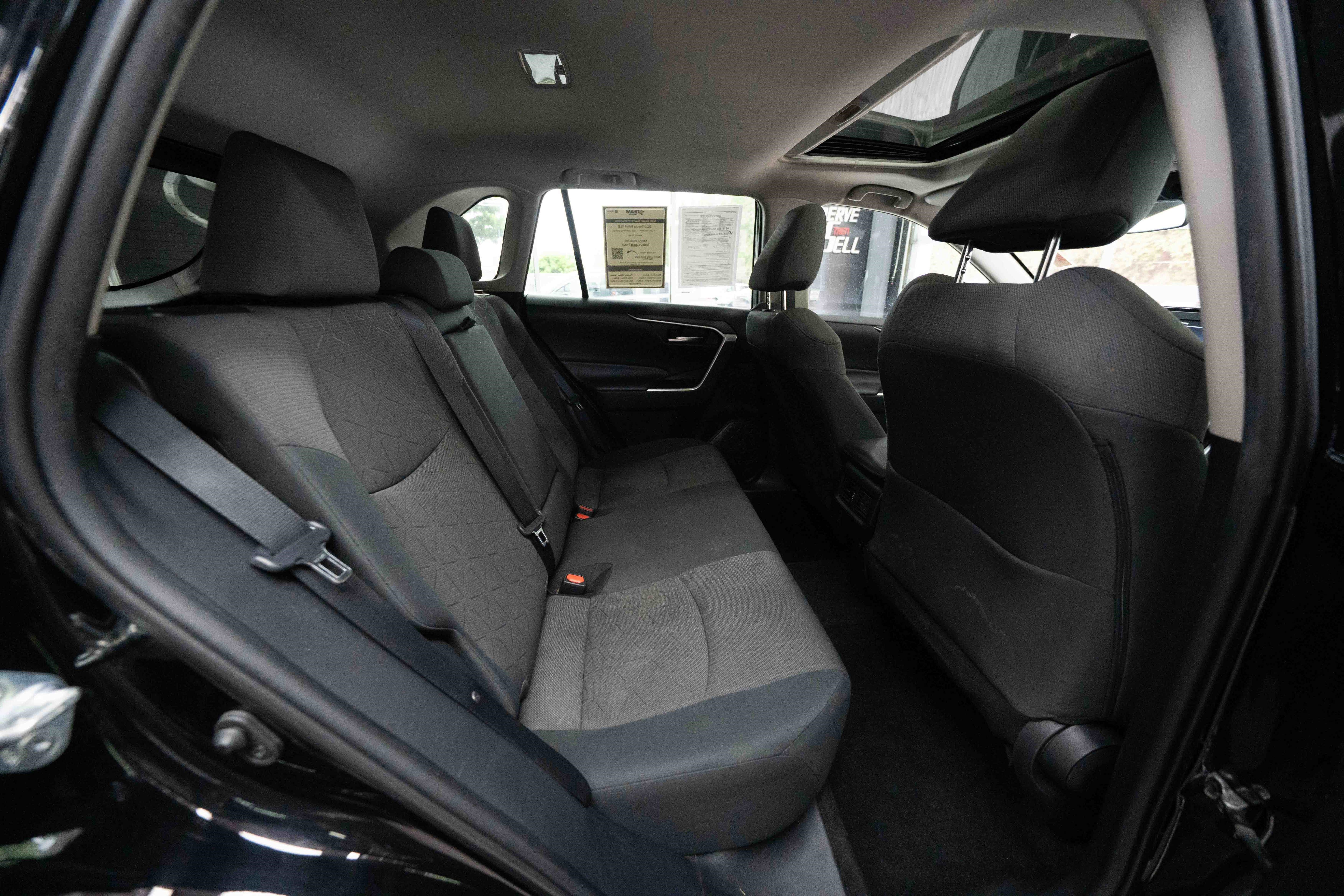 Used 2020 Toyota RAV4 XLE w/ Convenience Package AWD/4WD image 25