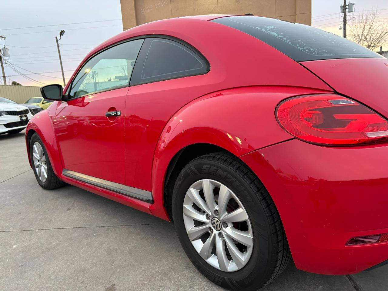 Used 2014 Volkswagen Beetle 1.8T image 4