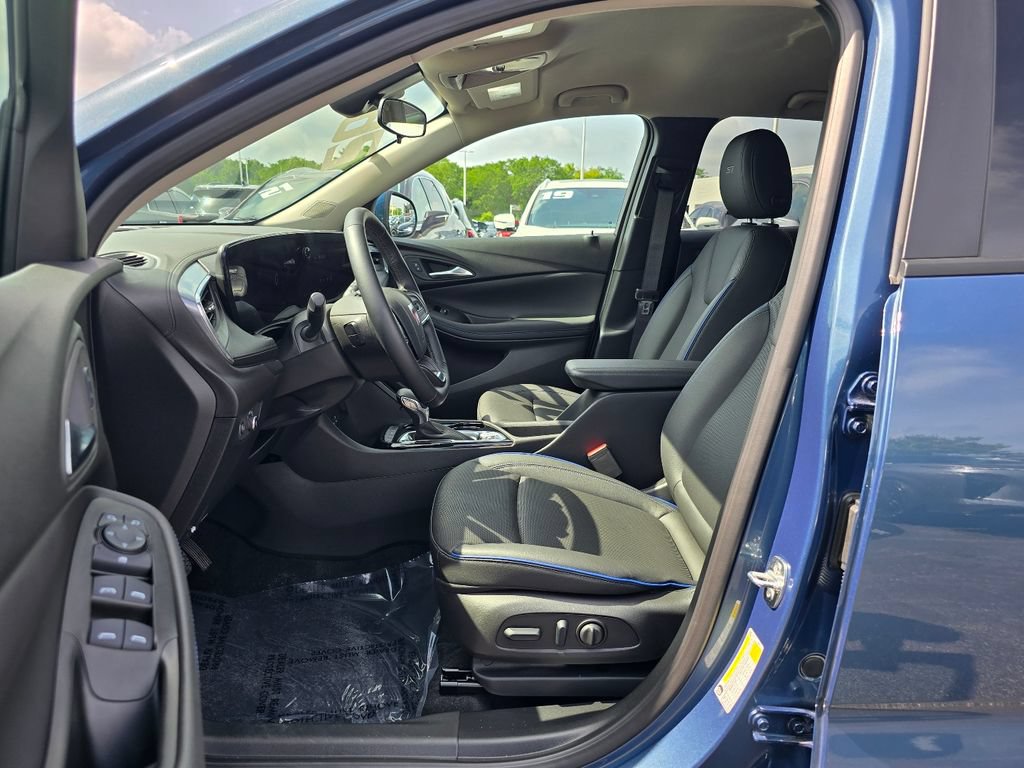 Certified 2026 Buick Encore GX Sport Touring w/ Comfort Package AWD/4WD image 22