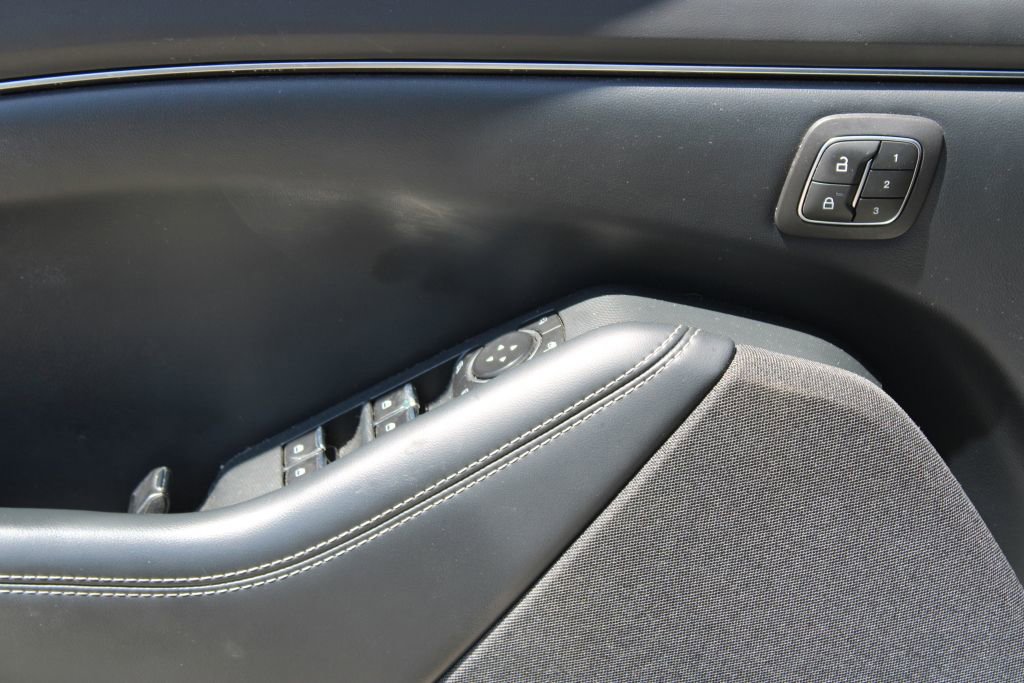 Used 2022 Ford Mustang Mach-E Premium AWD/4WD image 31