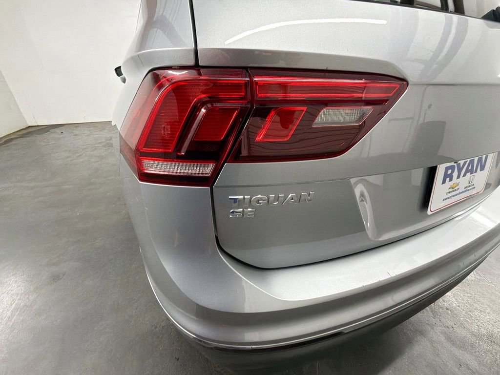 Used 2021 Volkswagen Tiguan SEL FWD image 31