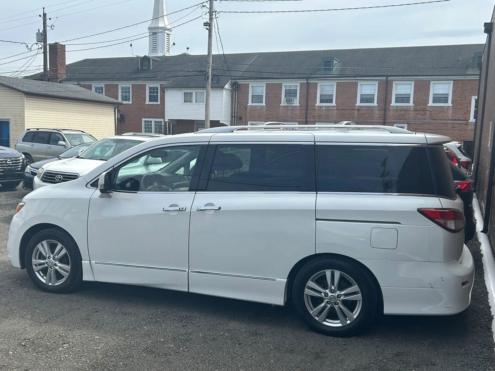 Used 2011 Nissan Quest SL w/ Bose Pkg image 3