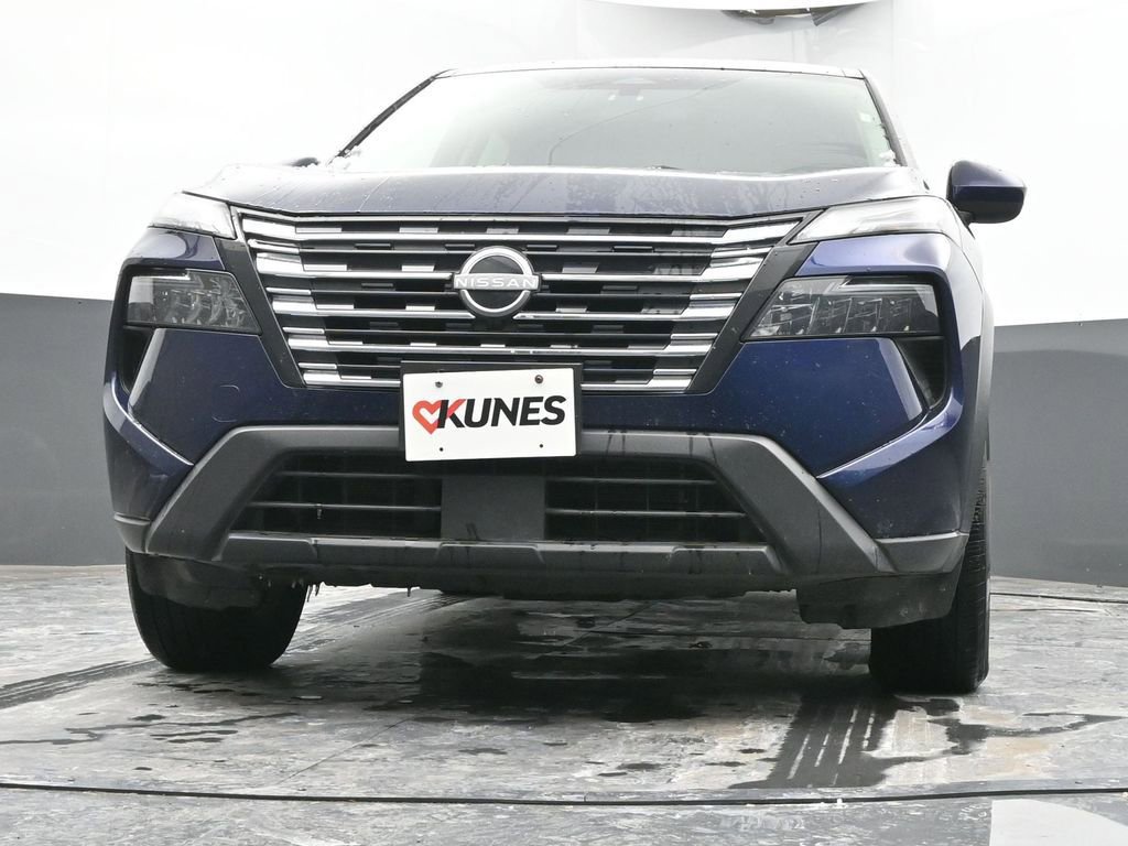 Used 2024 Nissan Rogue SV image 42
