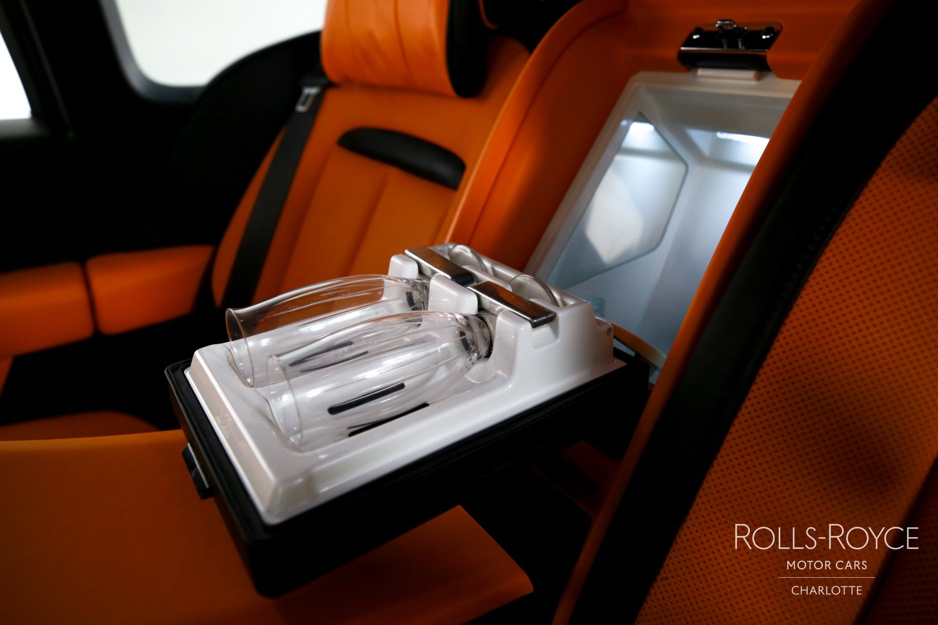 Certified 2020 Rolls-Royce Cullinan AWD/4WD image 22