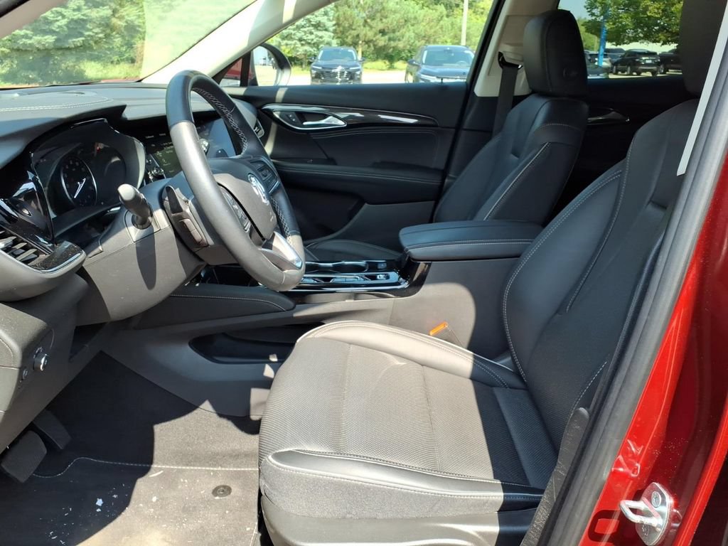 Used 2023 Buick Envision Essence FWD image 12