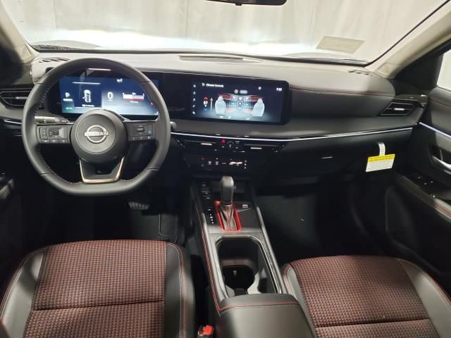 Used 2025 Nissan Kicks SR AWD/4WD image 9