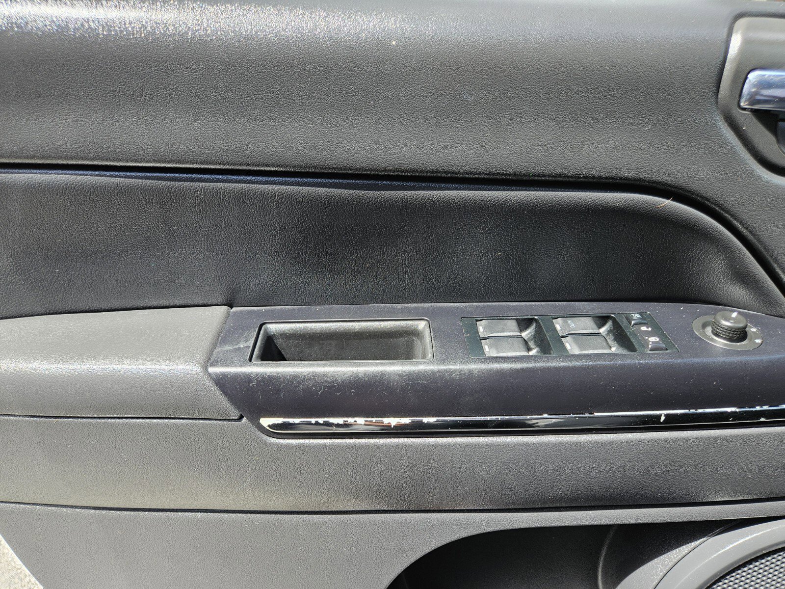 Used 2012 Jeep Compass Limited image 23