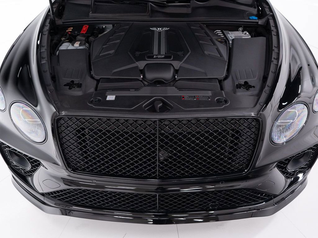 Used 2022 Bentley Bentayga AWD/4WD image 46
