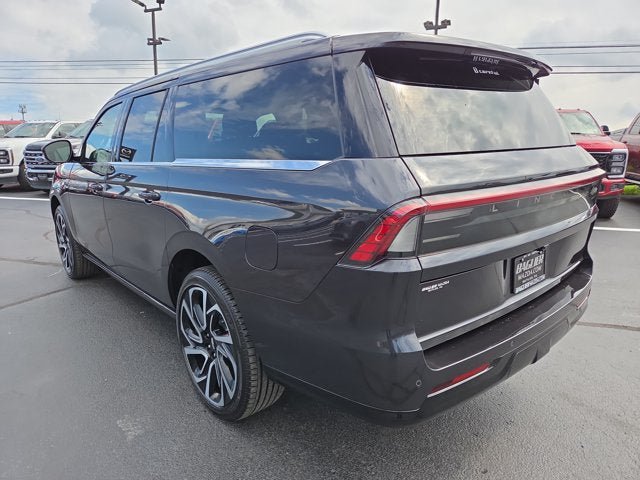 Used 2026 Lincoln Navigator L Reserve AWD/4WD image 4