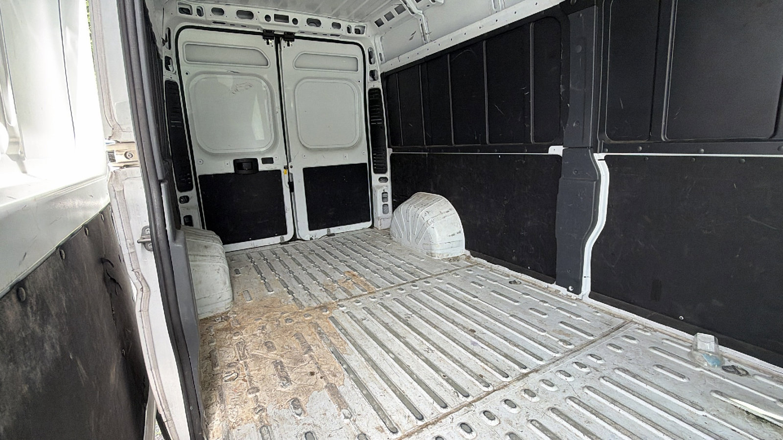 Used 2024 RAM ProMaster 2500 w/ Convenience Group FWD image 14