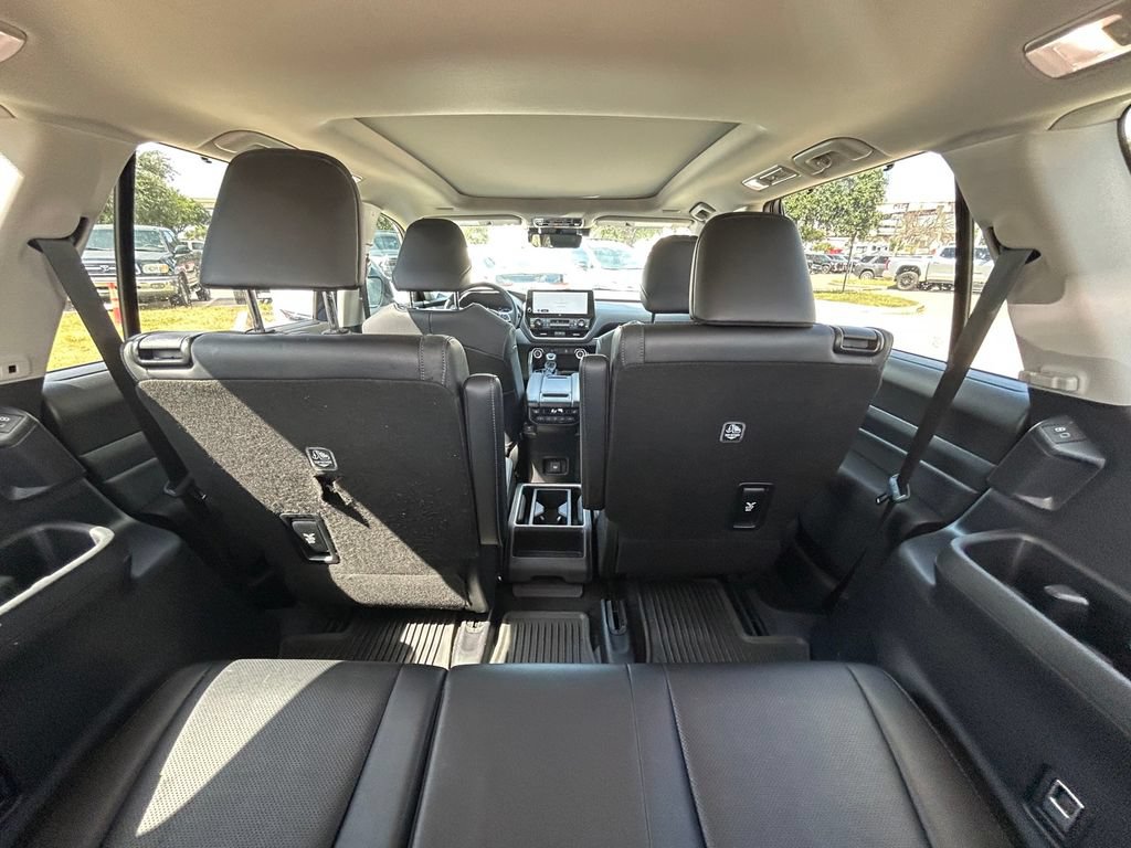 Certified 2026 Toyota Grand Highlander AWD Hybrid image 16