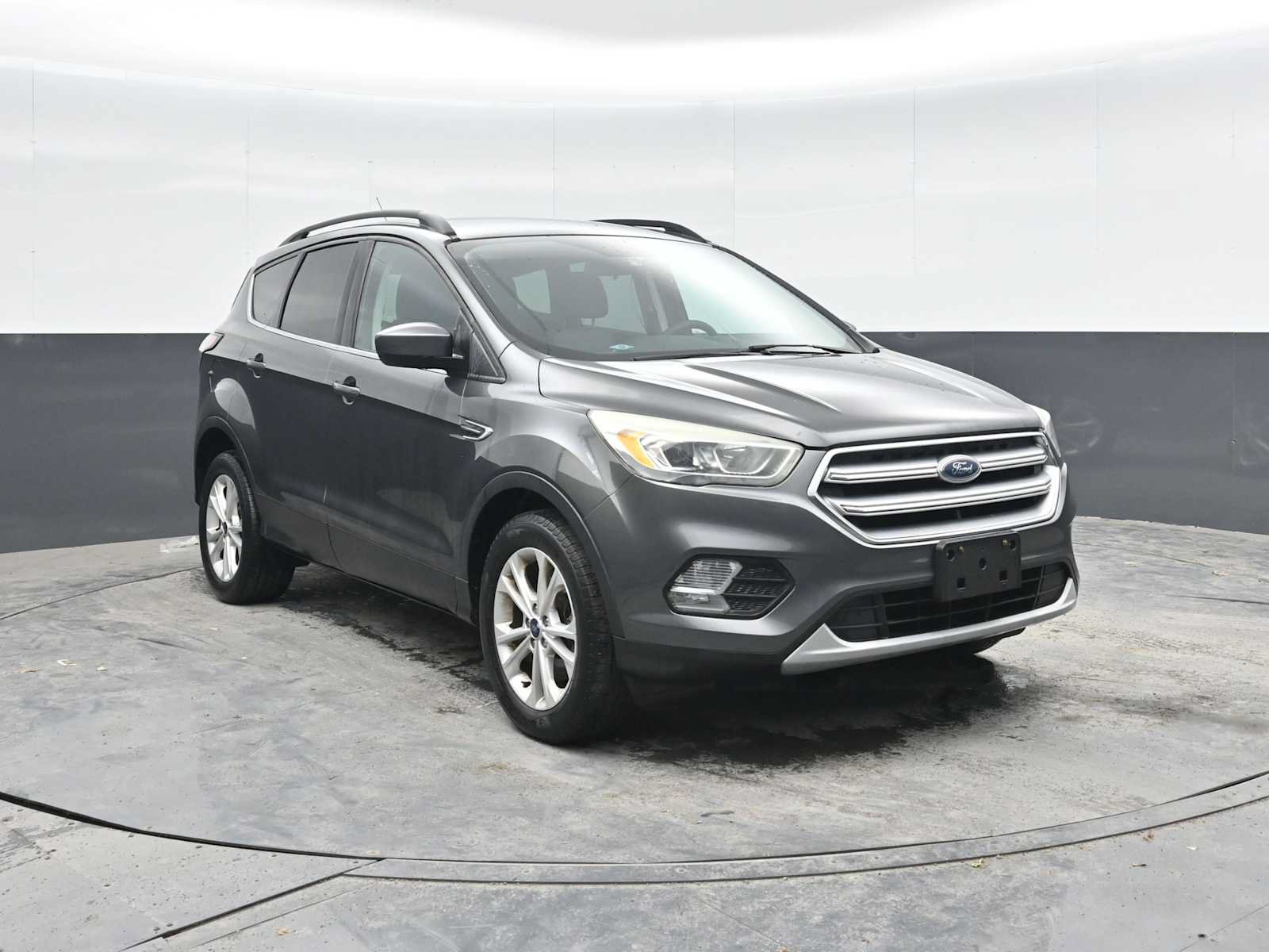 Used 2017 Ford Escape SE w/ Equipment Group 201A AWD/4WD image 7