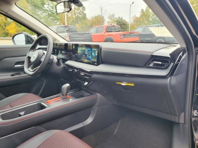 New 2026 Nissan Kicks SR image 12