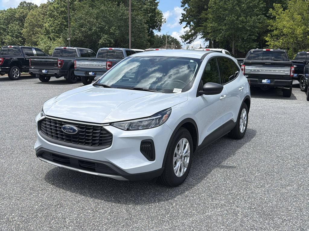 Used 2026 Ford Escape Active w/ Cold Weather Package FWD video 3