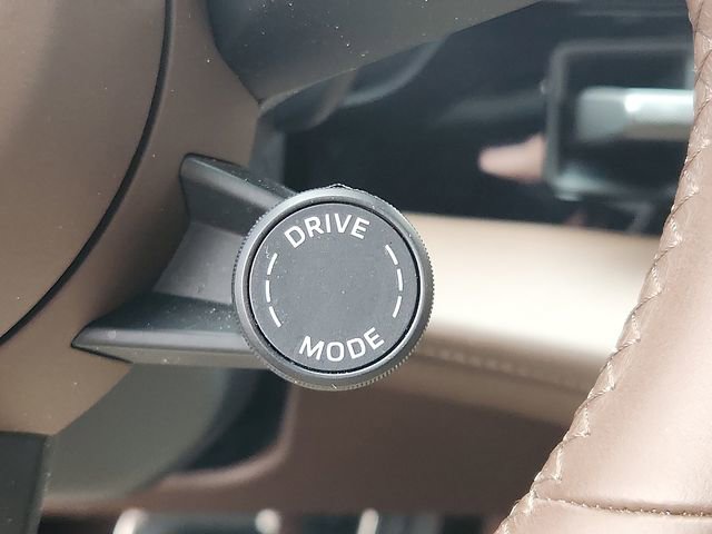 Used 2022 Porsche Taycan Turbo S image 24