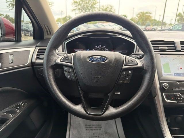 Used 2020 Ford Fusion SE AWD/4WD image 24
