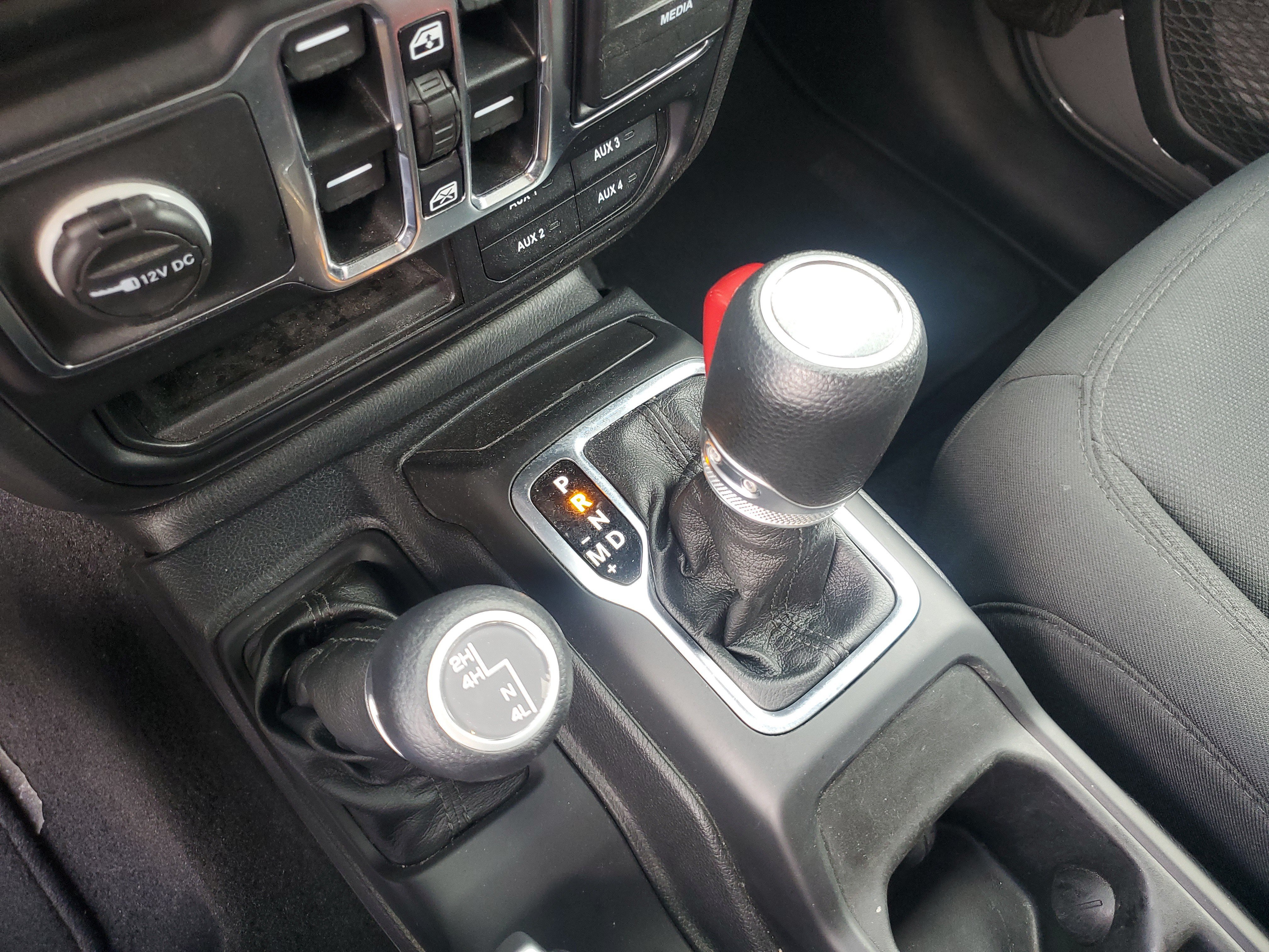 Used 2021 Jeep Gladiator Sport AWD/4WD image 23