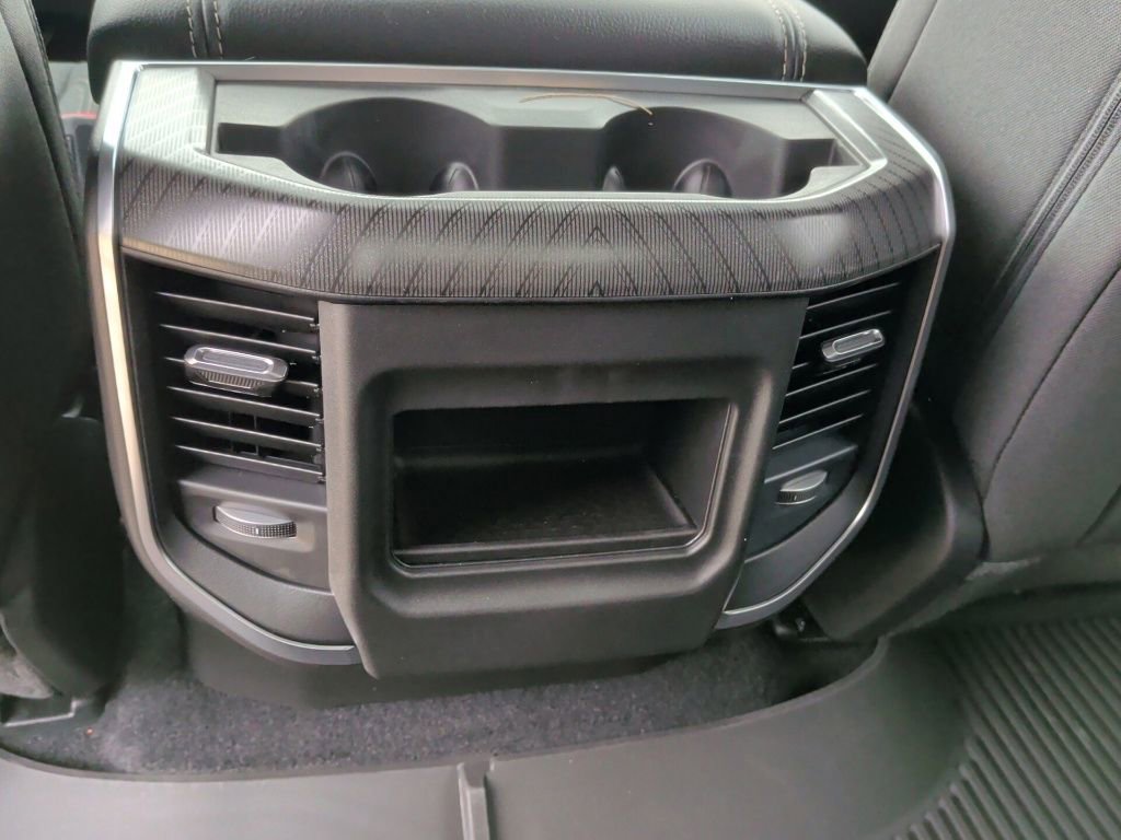 New 2026 RAM 1500 4x4 Crew Cab image 40