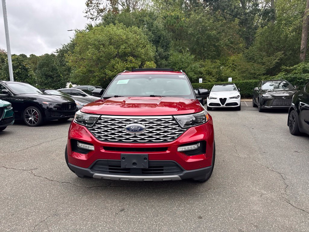 Used 2020 Ford Explorer Platinum w/ Premium Technology Package AWD/4WD image 2