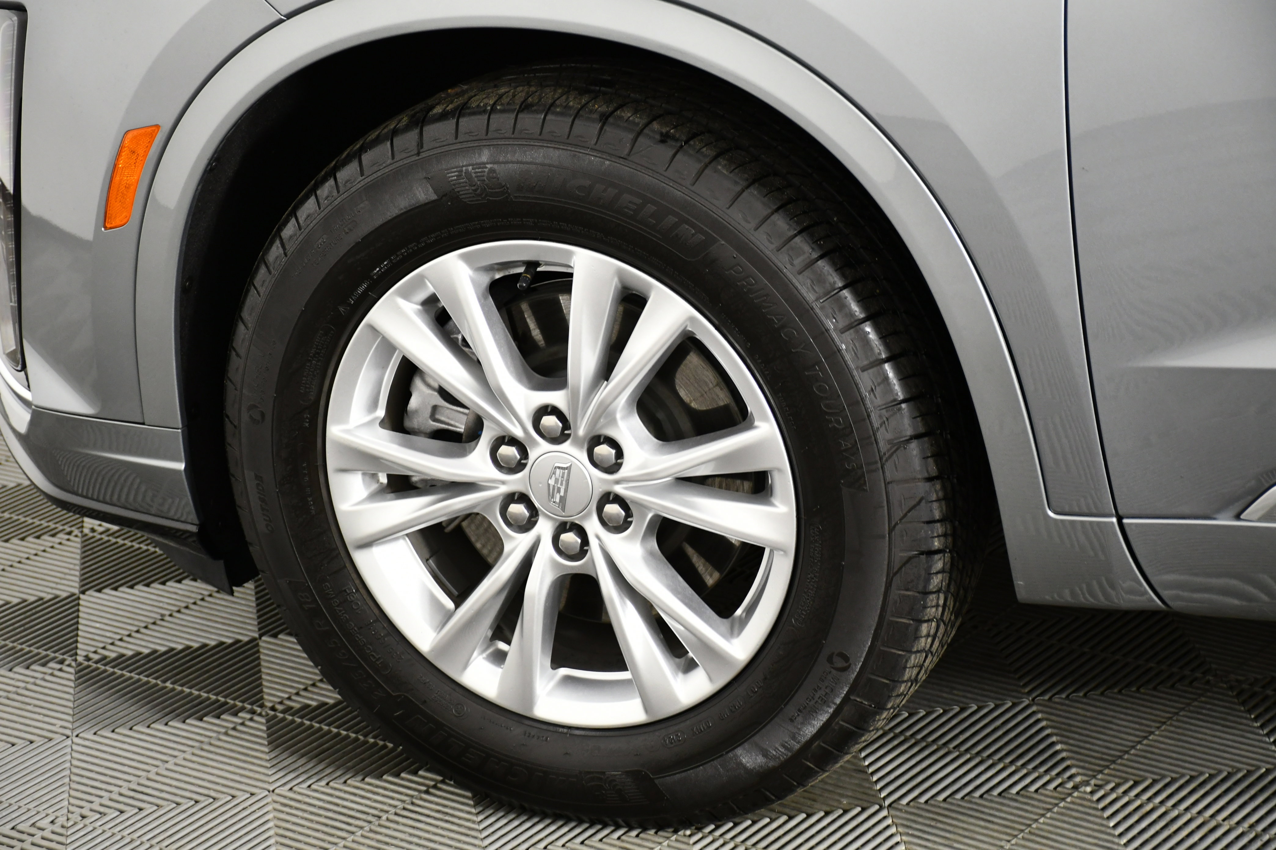 Used 2025 Cadillac XT6 Luxury image 55