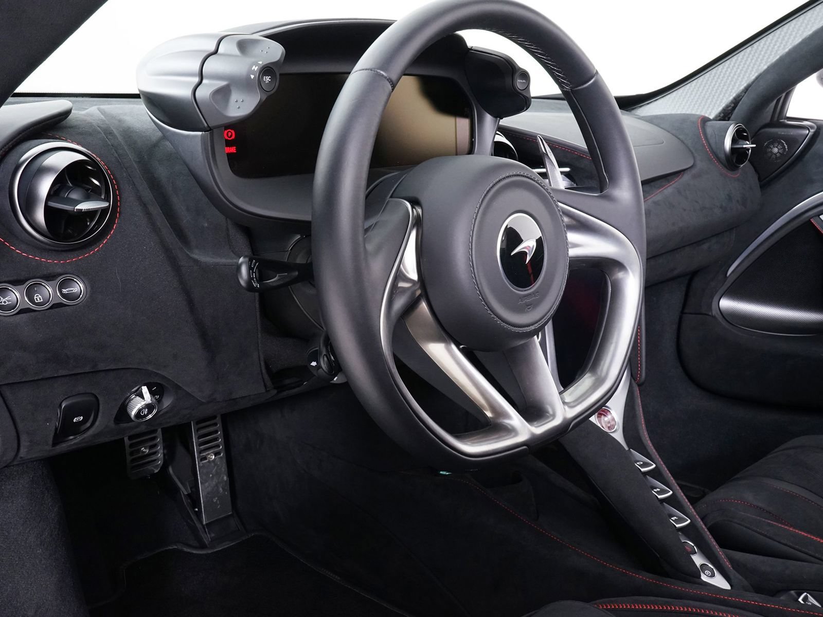 Used 2024 McLaren 750S Spider RWD image 4