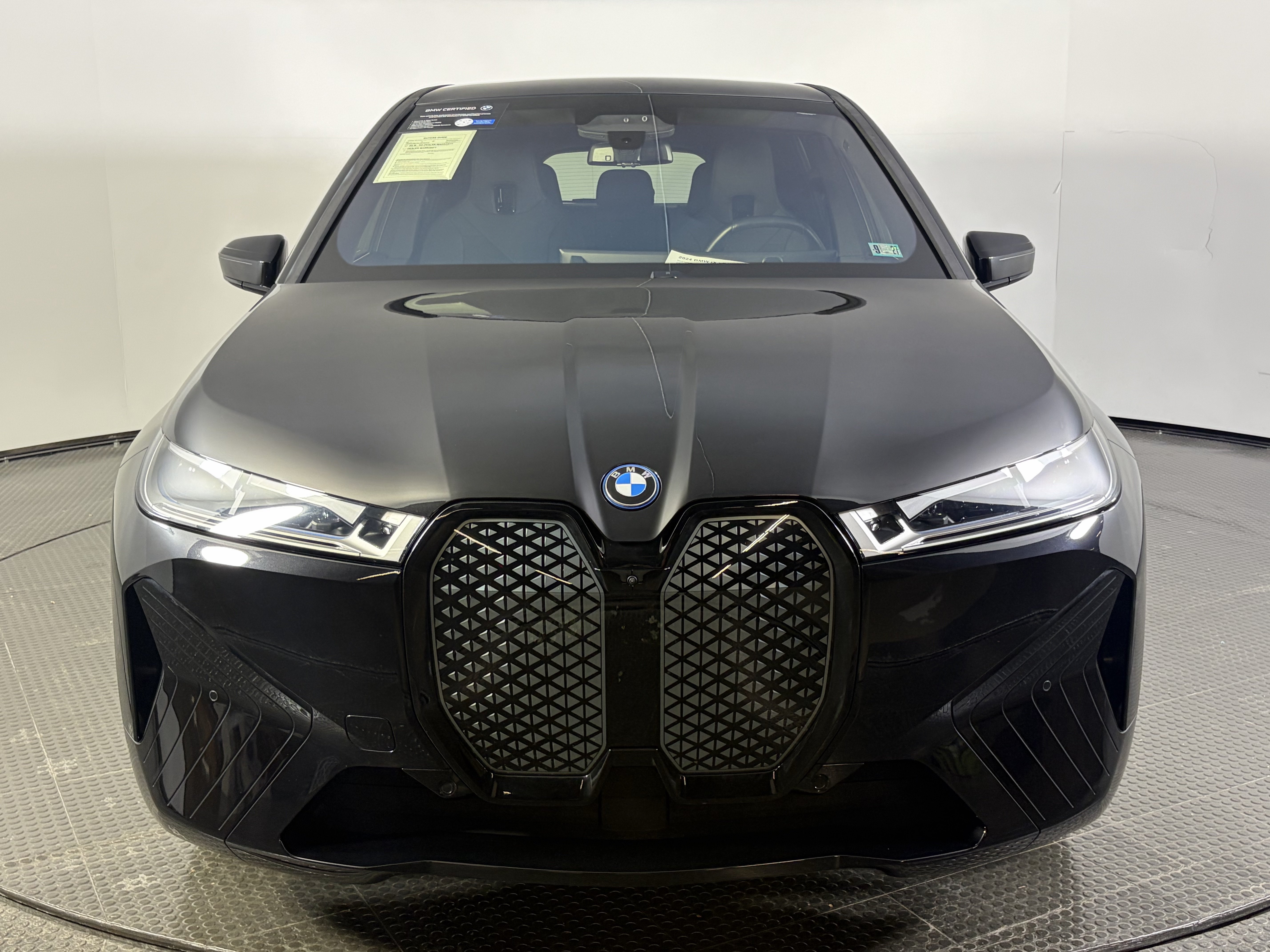 Certified 2024 BMW iX xDrive50 w/ Premium Package AWD/4WD image 2