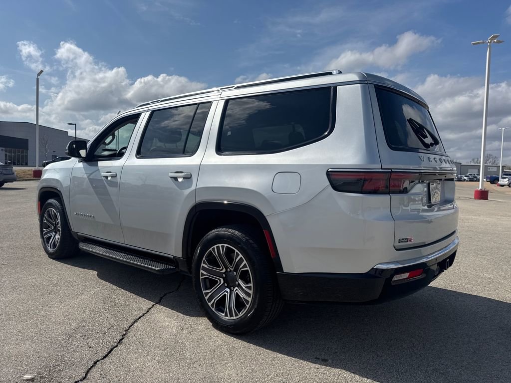 Used 2024 Jeep Wagoneer Series II w/ Flexible Seating Group image 4