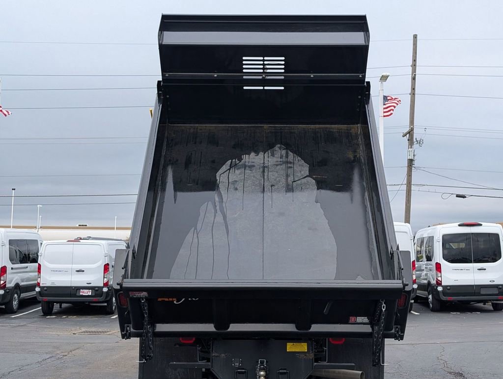 New 2025 Ford F550 4x4 Regular Cab Super Duty image 9
