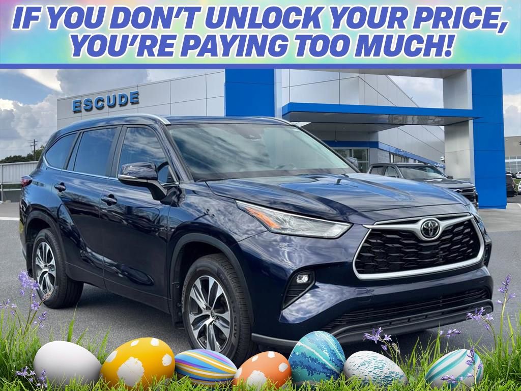 Used 2023 Toyota Highlander XLE image 1