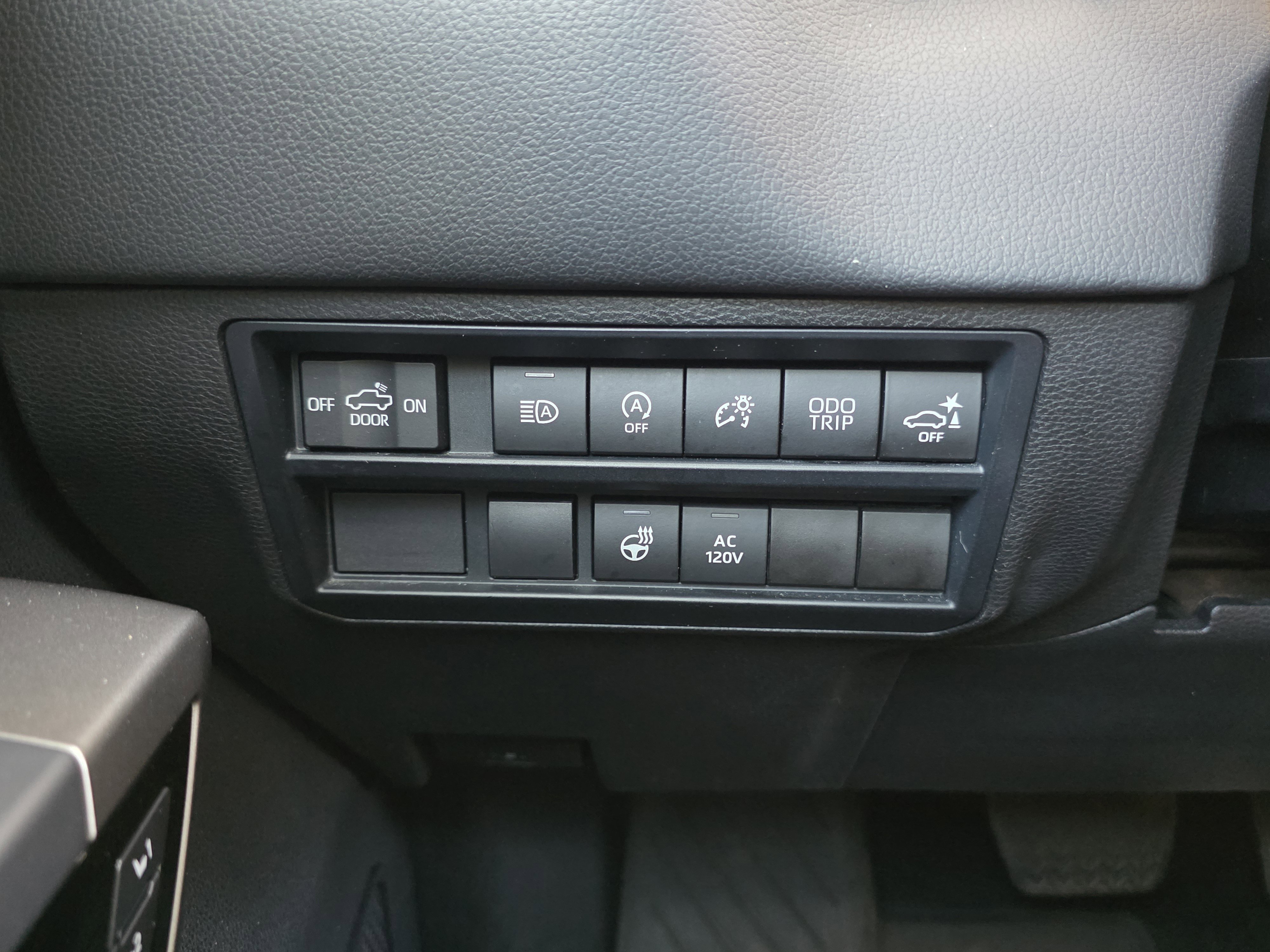 Used 2022 Toyota Tundra Limited image 25