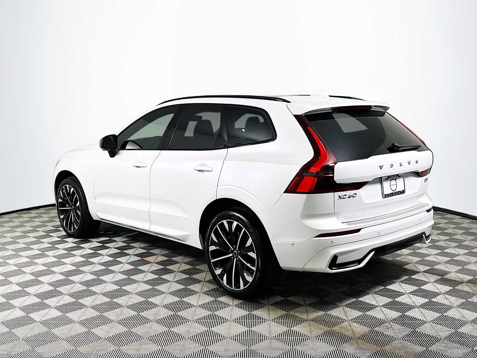 New 2026 Volvo XC60 B5 Ultra w/ Climate Package PRO AWD/4WD image 5