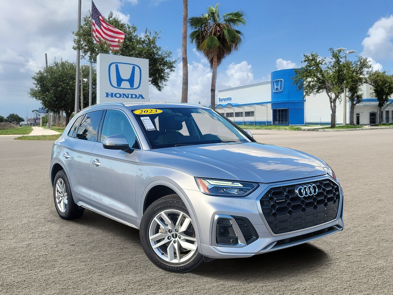 Used 2023 Audi Q5 2.0T Premium w/ Convenience Package AWD/4WD image 1