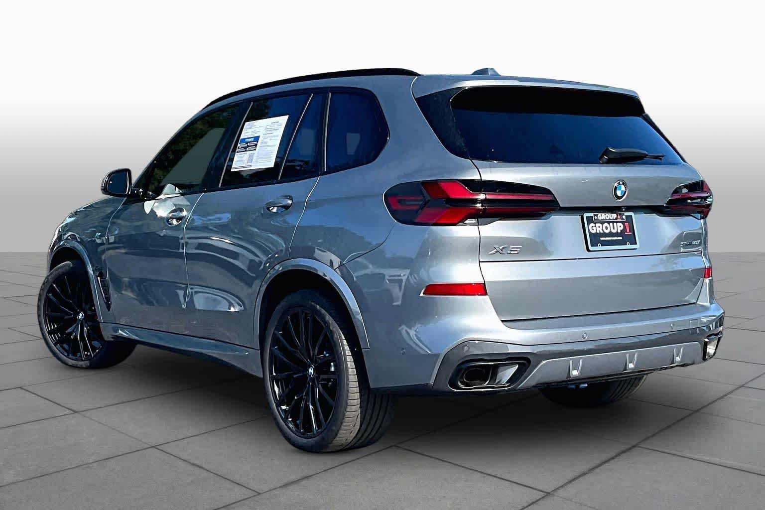 Used 2025 BMW X5 sDrive40i w/ M Sport Package RWD image 12
