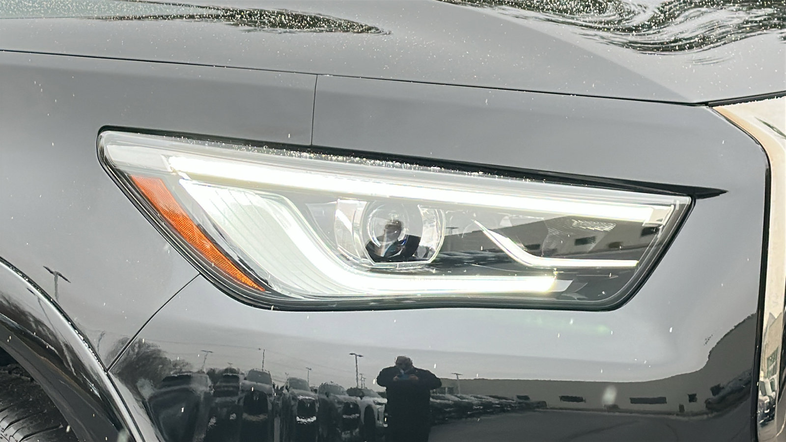 Certified 2024 INFINITI QX80 Premium Select w/ Cargo Package image 4