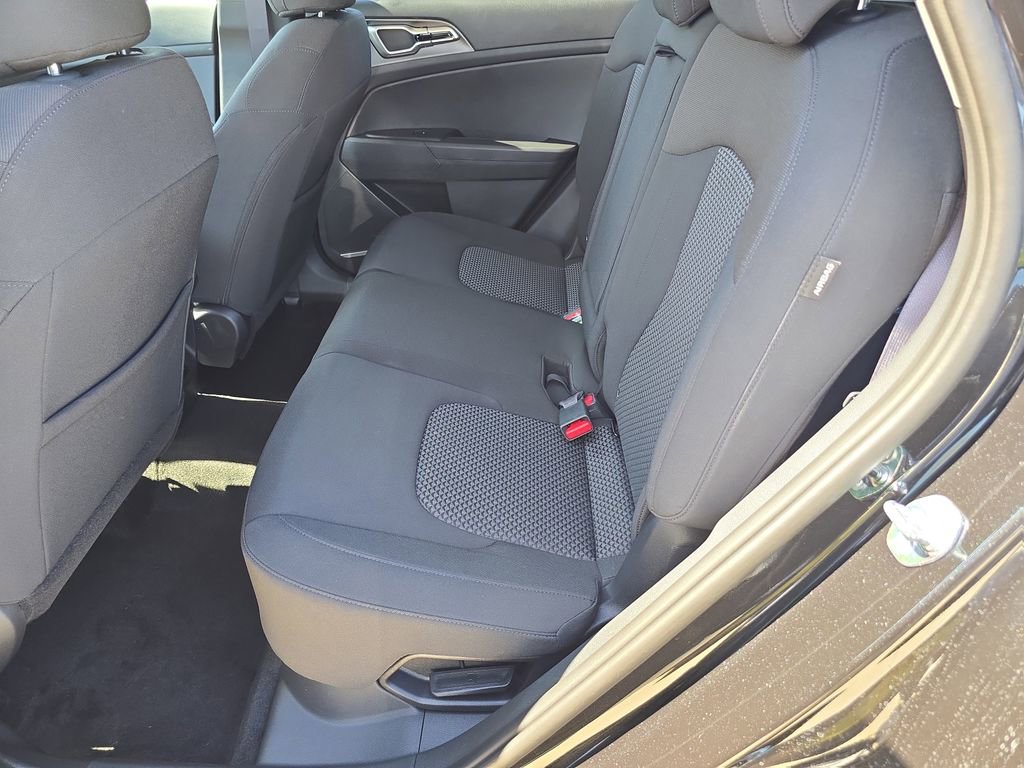 New 2026 Kia Sportage LX image 16