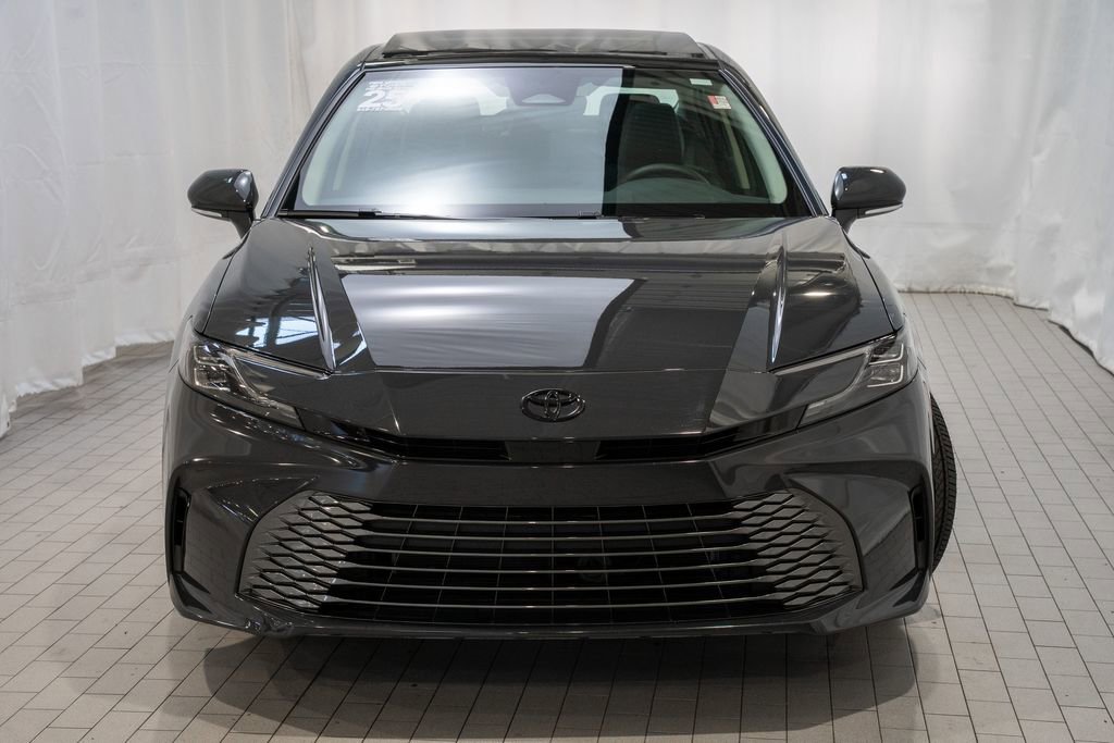 Used 2025 Toyota Camry XLE image 2