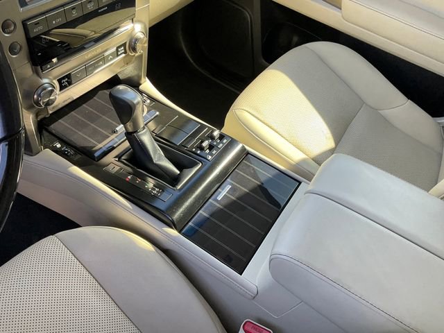 Used 2020 Lexus GX 460 Premium w/ Premium Package AWD/4WD image 17