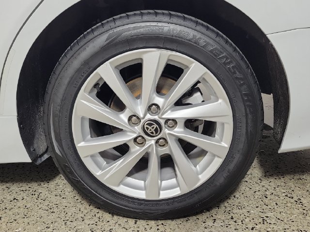 Used 2024 Toyota Camry LE w/ Convenience Package FWD image 8