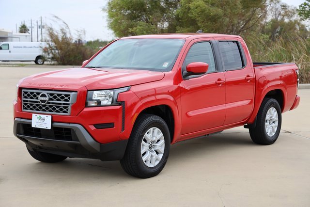 Used 2022 Nissan Frontier SV image 3