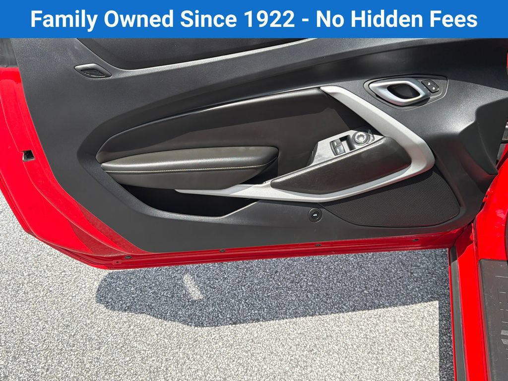 Used 2022 Chevrolet Camaro LT RWD image 10