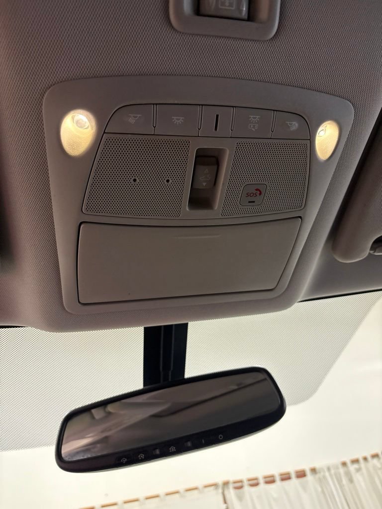 Used 2020 Nissan Pathfinder Platinum AWD/4WD image 16