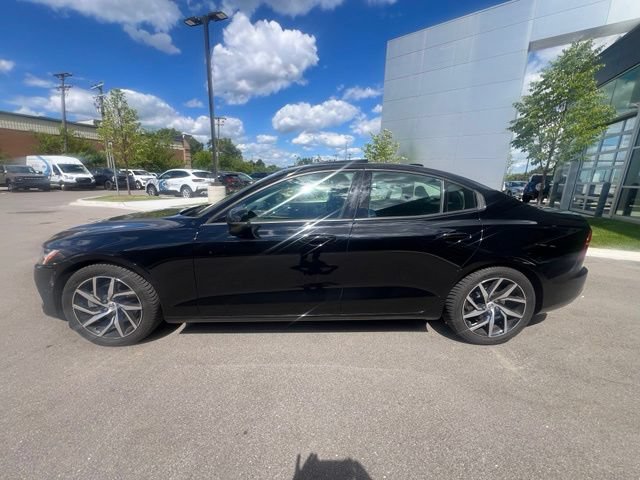 Used 2020 Volvo S60 T5 Momentum w/ Protection Package Premier FWD image 8