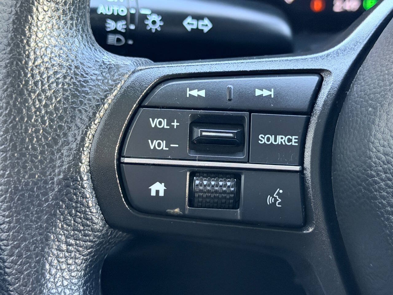 Used 2024 Honda HR-V LX image 29