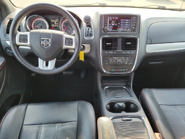 Used 2016 Dodge Grand Caravan R/T FWD image 17